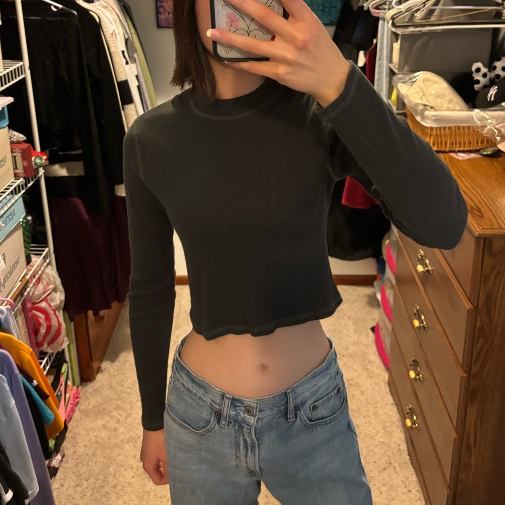 American Eagle Outfitters Charcoal Long Sleeve Crop Top